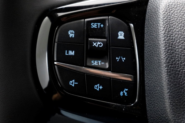 Ford Transit Custom 320 2.0 TDCI 136pk L2H1 Trend LED/ACC/Navi/Camera 07-2024