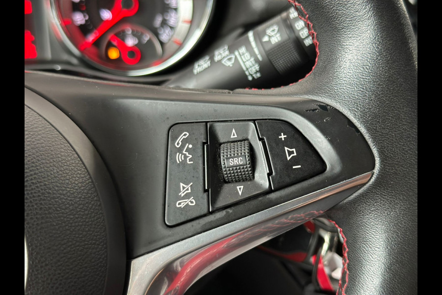 Opel ADAM 1.2 | 1/2 Leder | airco |Bluethooth | Two-tone exterieur/interieur | mooie uitvoering