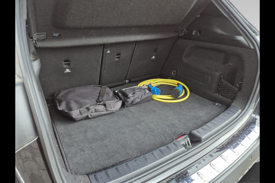 Mercedes-Benz GLA 250 e Business Solution Luxury Limited volleder | trekhaak | dealer onderhouden