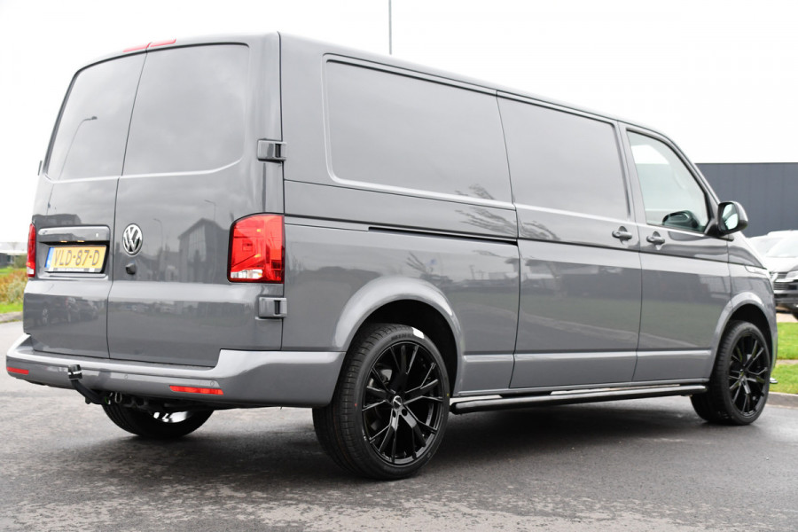 Volkswagen Transporter 2.0 TDI L2H1 Bulli Virtual, Cruise, Carplay, Automaat, Multimedia, Sensoren, 150PK, Trekhaak, LED, UNIEK!