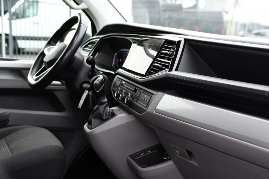 Volkswagen Transporter 2.0 TDI L2H1 Bulli Virtual, Cruise, Carplay, Automaat, Multimedia, Sensoren, 150PK, Trekhaak, LED, UNIEK!