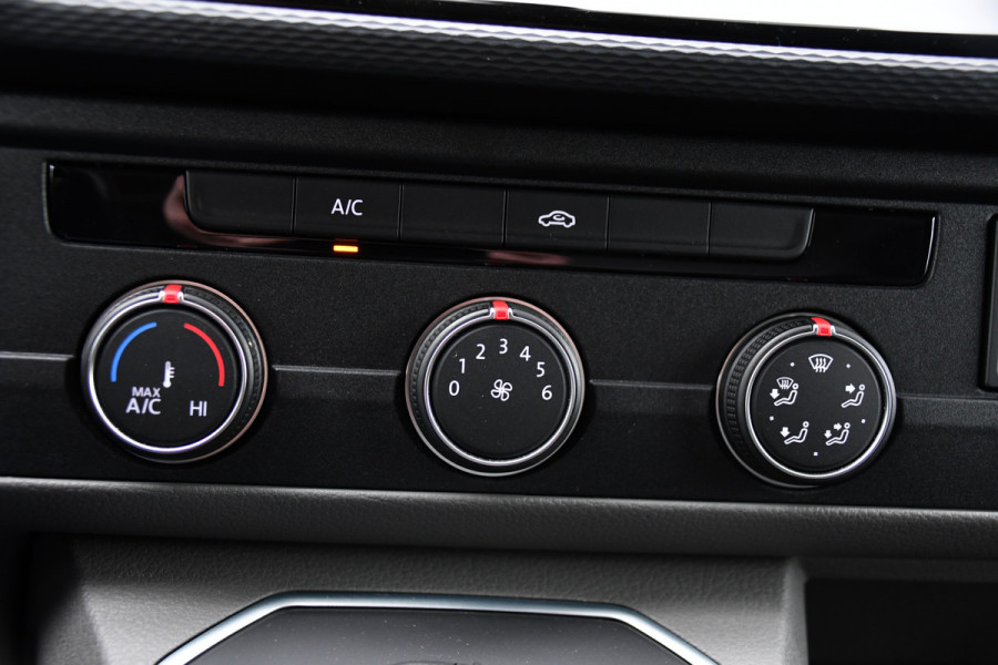 Volkswagen Transporter 2.0 TDI L2H1 Bulli Virtual, Cruise, Carplay, Automaat, Multimedia, Sensoren, 150PK, Trekhaak, LED, UNIEK!
