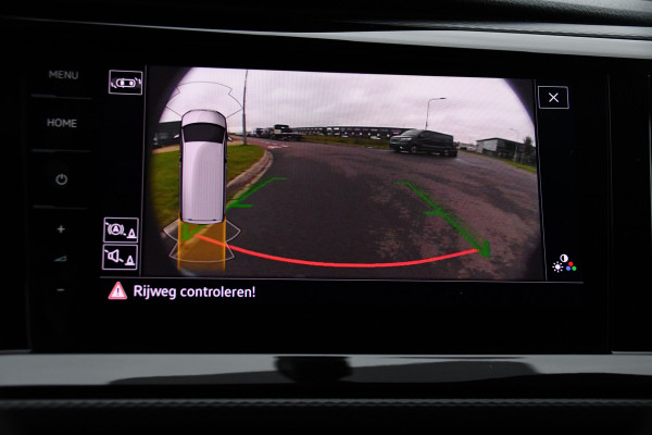 Volkswagen Transporter 2.0 TDI L2H1 Bulli Virtual, Cruise, Carplay, Automaat, Multimedia, Sensoren, 150PK, Trekhaak, LED, UNIEK!
