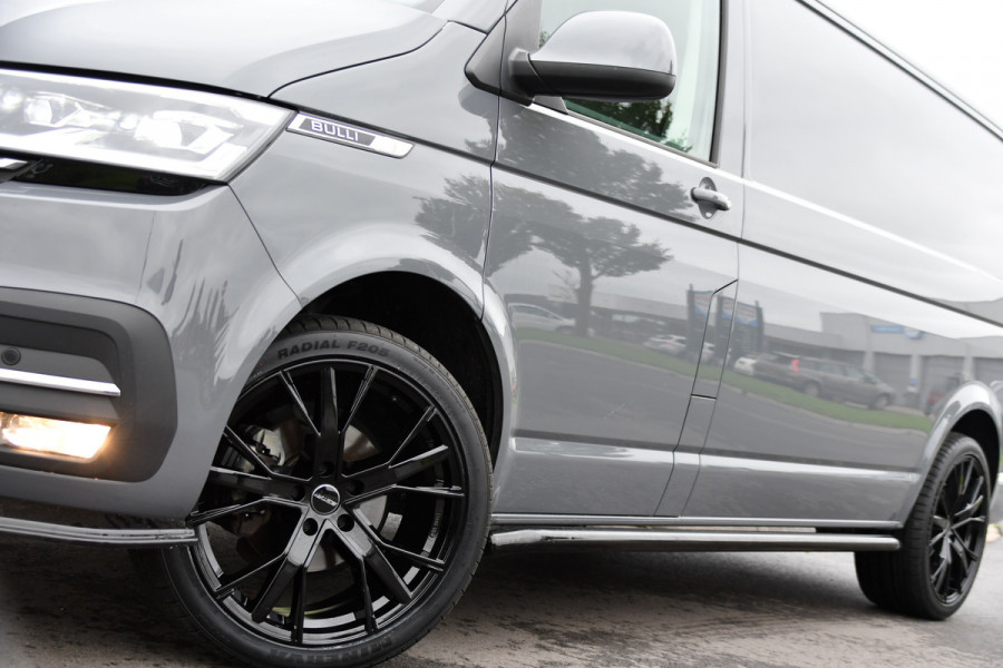 Volkswagen Transporter 2.0 TDI L2H1 Bulli Virtual, Cruise, Carplay, Automaat, Multimedia, Sensoren, 150PK, Trekhaak, LED, UNIEK!