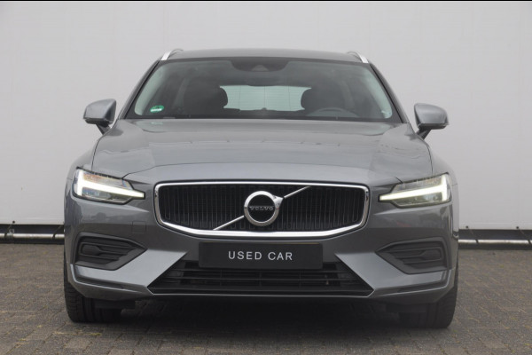 Volvo V60 T5 250PK Automaat Momentum / Adaptieve cruise control / Trekhaak / BLIS / 19" velgen / Elektrische achterklep / Stoel - en stuurwielverwarming / Lederen bekleding