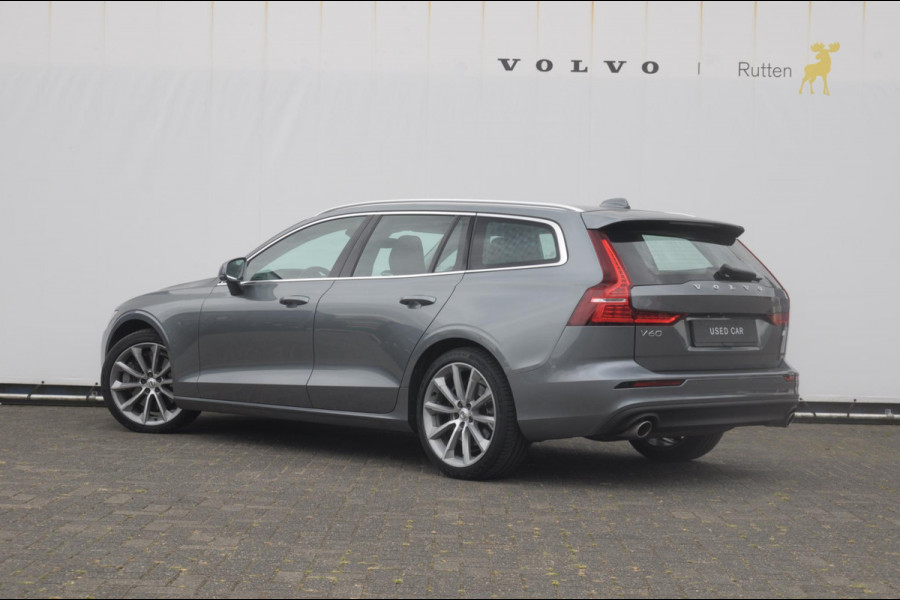 Volvo V60 T5 250PK Automaat Momentum / Adaptieve cruise control / Trekhaak / BLIS / 19" velgen / Elektrische achterklep / Stoel - en stuurwielverwarming / Lederen bekleding