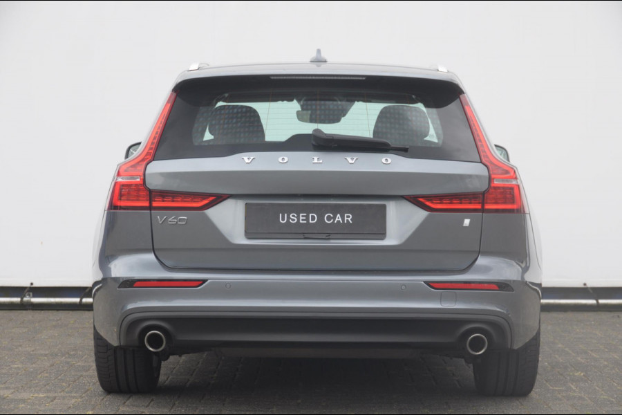 Volvo V60 T5 250PK Automaat Momentum / Adaptieve cruise control / Trekhaak / BLIS / 19" velgen / Elektrische achterklep / Stoel - en stuurwielverwarming / Lederen bekleding