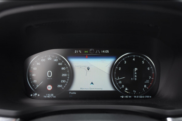 Volvo V60 T5 250PK Automaat Momentum / Adaptieve cruise control / Trekhaak / BLIS / 19" velgen / Elektrische achterklep / Stoel - en stuurwielverwarming / Lederen bekleding