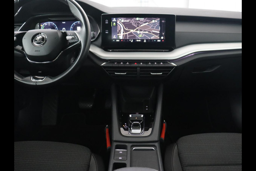 Škoda Octavia 1.4 TSI iV PHEV Business Edition | Camera | Trekhaak | Sfeerverlichting | Carplay | Navigatie | Verwarmde voorruit | Climate control | Cruise control