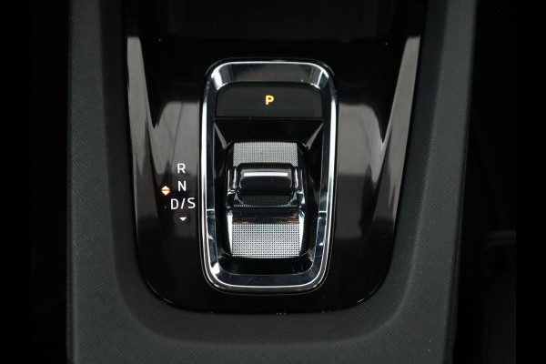 Škoda Octavia 1.4 TSI iV PHEV Business Edition | Camera | Trekhaak | Sfeerverlichting | Carplay | Navigatie | Verwarmde voorruit | Climate control | Cruise control