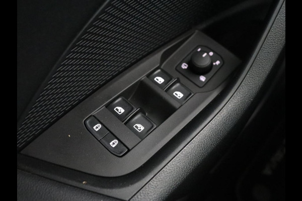 Škoda Octavia 1.4 TSI iV PHEV Business Edition | Camera | Trekhaak | Sfeerverlichting | Carplay | Navigatie | Verwarmde voorruit | Climate control | Cruise control