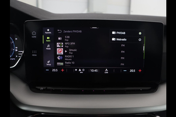 Škoda Octavia 1.4 TSI iV PHEV Business Edition | Camera | Trekhaak | Sfeerverlichting | Carplay | Navigatie | Verwarmde voorruit | Climate control | Cruise control