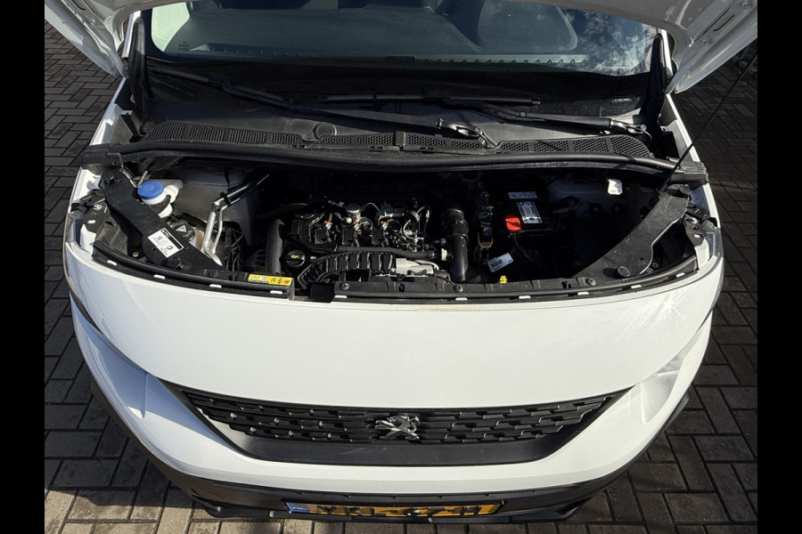 Peugeot Partner 1.2 PureTech 111PK Benzine Premium EMISSIE VRIJE ZONE/ Navigatiesysteem/cruise control/CarPlay Peugeot Partner 1.2 PureTech 111PK Benzine Premium EMISSIE VRIJE ZONE/ Navigatiesysteem/cruise control/CarPlay