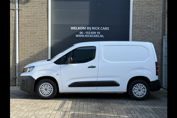 Peugeot Partner 1.2 PureTech 111PK Benzine Premium EMISSIE VRIJE ZONE/ Navigatiesysteem/cruise control/CarPlay Peugeot Partner 1.2 PureTech 111PK Benzine Premium EMISSIE VRIJE ZONE/ Navigatiesysteem/cruise control/CarPlay