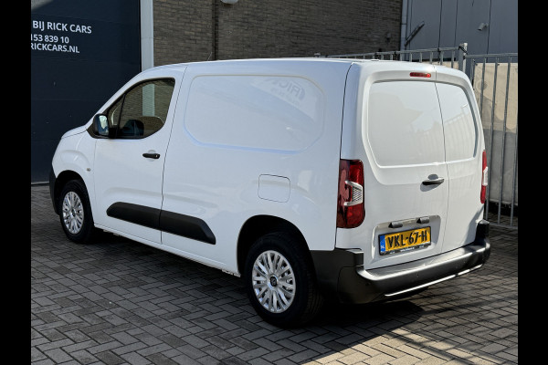 Peugeot Partner 1.2 PureTech 111PK Benzine Premium EMISSIE VRIJE ZONE/ Navigatiesysteem/cruise control/CarPlay Peugeot Partner 1.2 PureTech 111PK Benzine Premium EMISSIE VRIJE ZONE/ Navigatiesysteem/cruise control/CarPlay
