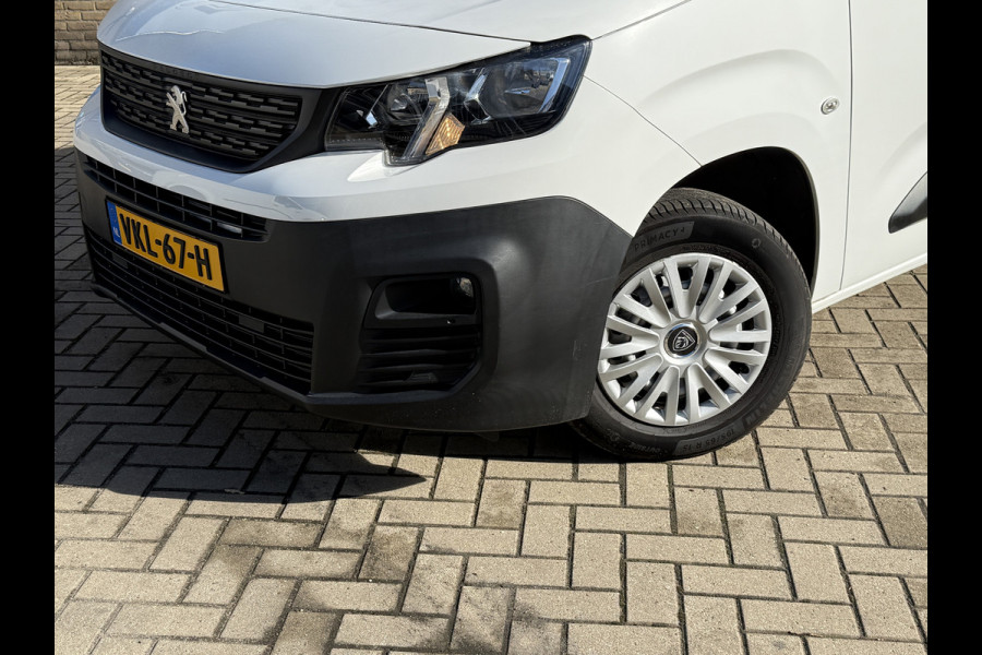 Peugeot Partner 1.2 PureTech 111PK Benzine Premium EMISSIE VRIJE ZONE/ Navigatiesysteem/cruise control/CarPlay Peugeot Partner 1.2 PureTech 111PK Benzine Premium EMISSIE VRIJE ZONE/ Navigatiesysteem/cruise control/CarPlay