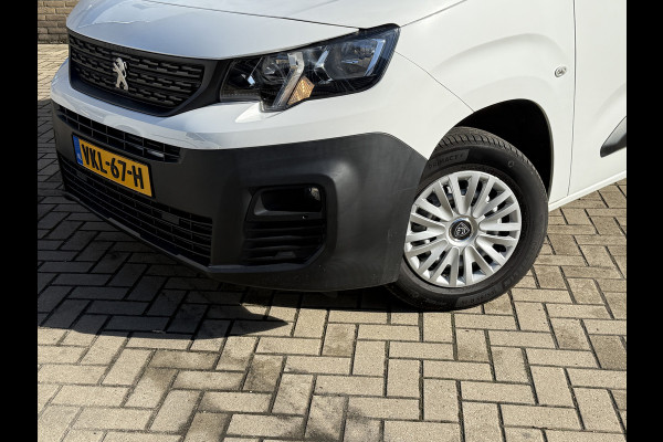 Peugeot Partner 1.2 PureTech 111PK Benzine Premium EMISSIE VRIJE ZONE/ Navigatiesysteem/cruise control/CarPlay Peugeot Partner 1.2 PureTech 111PK Benzine Premium EMISSIE VRIJE ZONE/ Navigatiesysteem/cruise control/CarPlay
