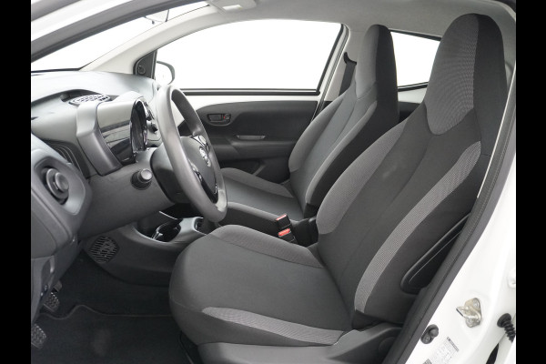 Toyota Aygo 1.0 VVT-i 5Drs Airco Cruise Control Led X-Fun Bluetooth Carkit Isofix