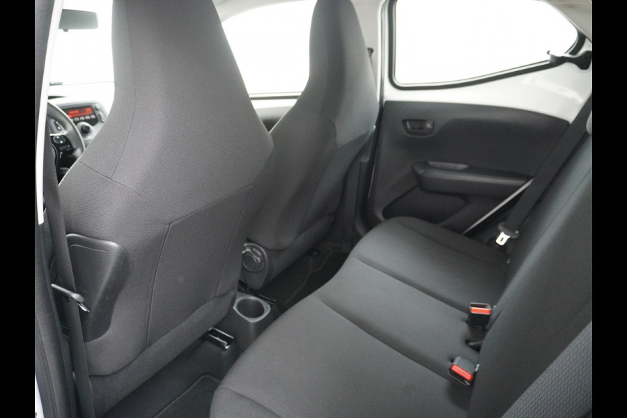 Toyota Aygo 1.0 VVT-i 5Drs Airco Cruise Control Led X-Fun Bluetooth Carkit Isofix