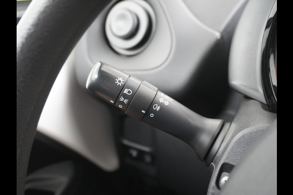 Toyota Aygo 1.0 VVT-i 5Drs Airco Cruise Control Led X-Fun Bluetooth Carkit Isofix