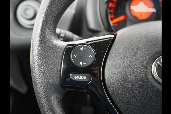 Toyota Aygo 1.0 VVT-i 5Drs Airco Cruise Control Led X-Fun Bluetooth Carkit Isofix