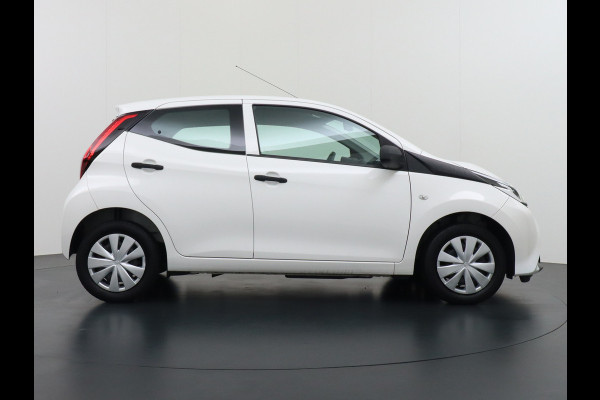 Toyota Aygo 1.0 VVT-i 5Drs Airco Cruise Control Led X-Fun Bluetooth Carkit Isofix