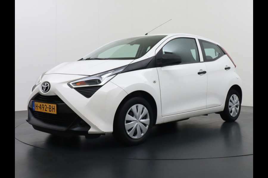 Toyota Aygo 1.0 VVT-i 5Drs Airco Cruise Control Led X-Fun Bluetooth Carkit Isofix