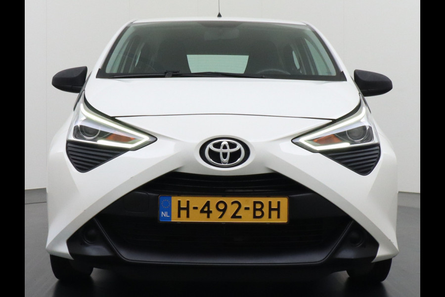 Toyota Aygo 1.0 VVT-i 5Drs Airco Cruise Control Led X-Fun Bluetooth Carkit Isofix