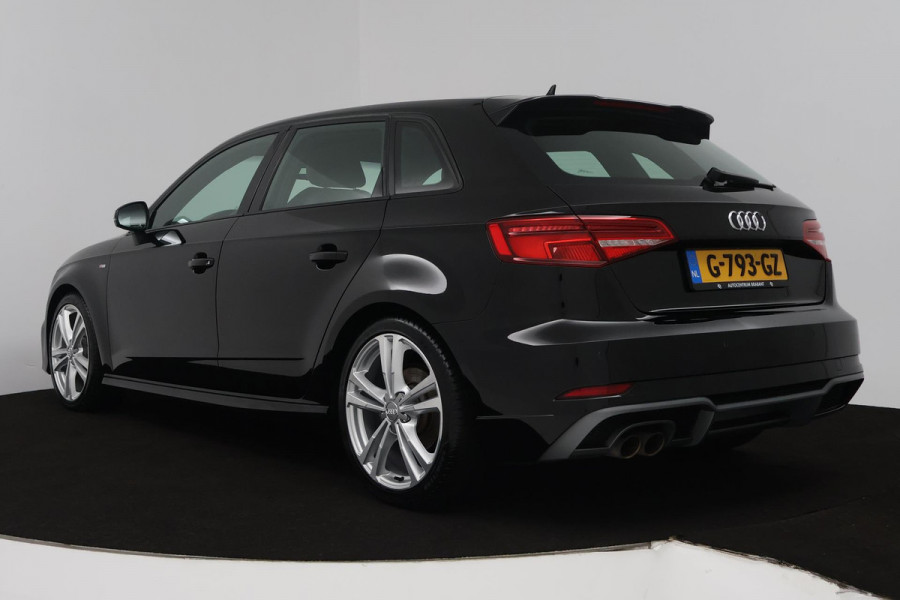 Audi A3 Sportback 35 TFSI CoD Advance Sport (STOELVERWARMING, DIGITALE COCKPIT, AUTOMAAT, NAVIGATIE, PARKEERSENSOREN)