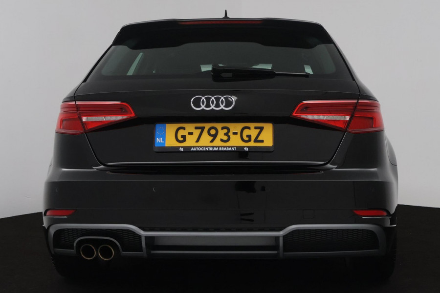 Audi A3 Sportback 35 TFSI CoD Advance Sport (STOELVERWARMING, DIGITALE COCKPIT, AUTOMAAT, NAVIGATIE, PARKEERSENSOREN)