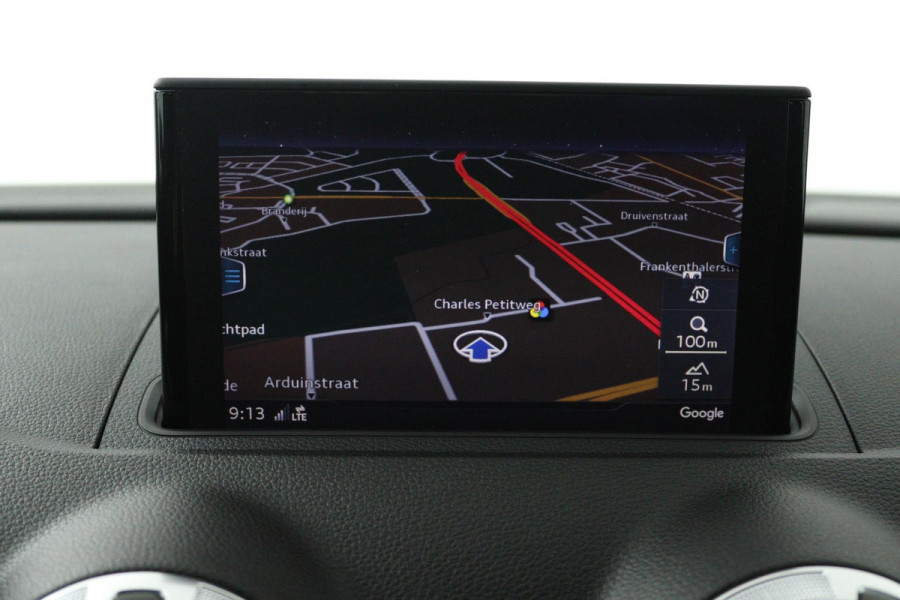 Audi A3 Sportback 35 TFSI CoD Advance Sport (STOELVERWARMING, DIGITALE COCKPIT, AUTOMAAT, NAVIGATIE, PARKEERSENSOREN)