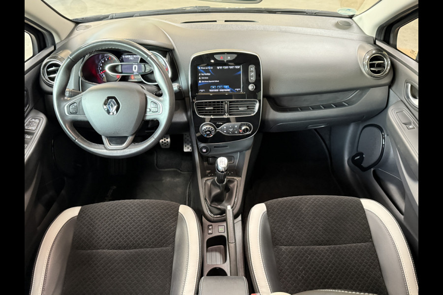 Renault Clio 0.9 TCe 90pk | Bose | R-Link Navi | 17 inch | Stoelverwarming | LED | Camera | 100% Dealer onderhouden!