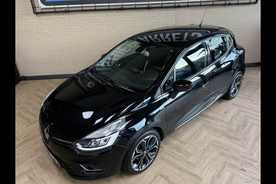 Renault Clio 0.9 TCe 90pk | Bose | R-Link Navi | 17 inch | Stoelverwarming | LED | Camera | 100% Dealer onderhouden!