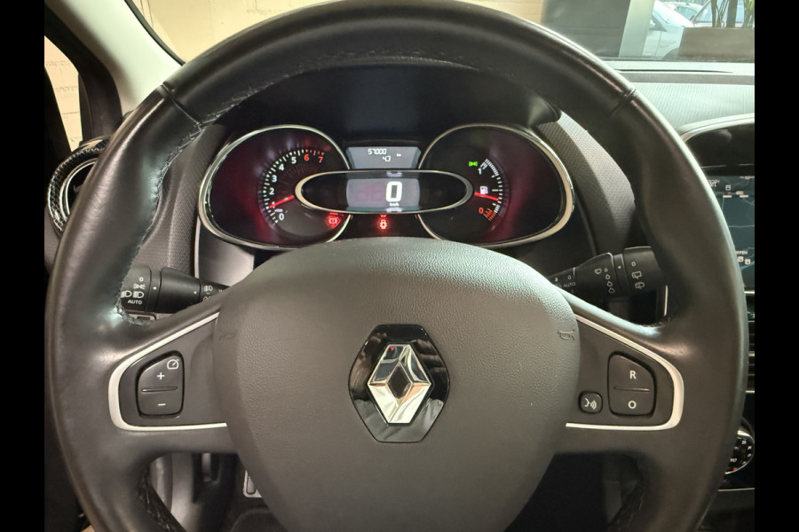 Renault Clio 0.9 TCe 90pk | Bose | R-Link Navi | 17 inch | Stoelverwarming | LED | Camera | 100% Dealer onderhouden!