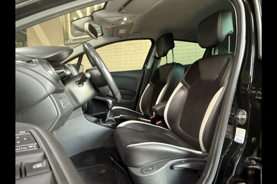 Renault Clio 0.9 TCe 90pk | Bose | R-Link Navi | 17 inch | Stoelverwarming | LED | Camera | 100% Dealer onderhouden!