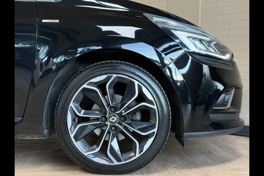 Renault Clio 0.9 TCe 90pk | Bose | R-Link Navi | 17 inch | Stoelverwarming | LED | Camera | 100% Dealer onderhouden!