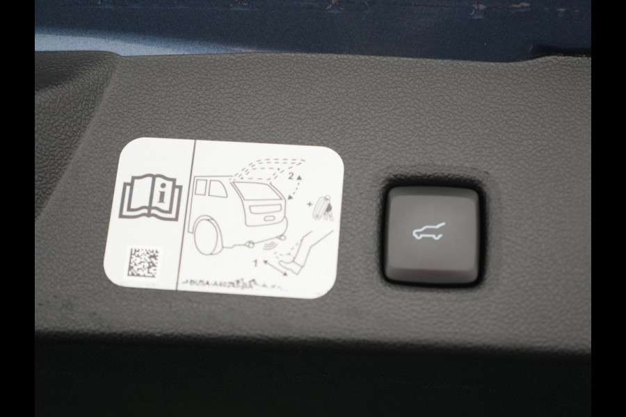 Ford Kuga 2.5 Titanium X Plug In Hybrid 225pk Dealer O.H. PHEV | Trekhaak Af Fabriek | Adaptive Cruise | Head Up | 360 Camera | Verwarmde Lederen Sportstoelen & Stuur | Blis | Navigatie | Keyless | Virtual | DAB |