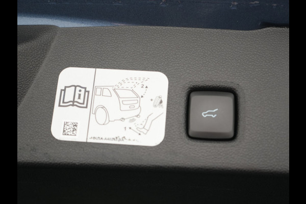 Ford Kuga 2.5 Titanium X Plug In Hybrid 225pk Dealer O.H. PHEV | Trekhaak Af Fabriek | Adaptive Cruise | Head Up | 360 Camera | Verwarmde Lederen Sportstoelen & Stuur | Blis | Navigatie | Keyless | Virtual | DAB |