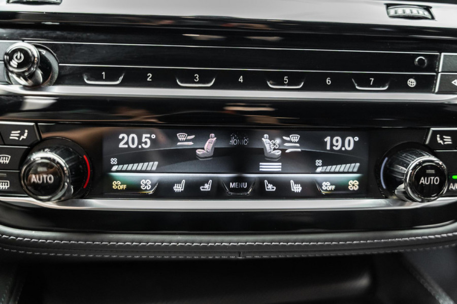 BMW M5 Competition |Ceramic|HUD|Carbon|Massage|VOLL|