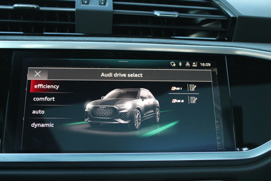 Audi RS Q3 RS Q3 2.5 TFSI Audi RS Q3 RS Q3 2.5 TFSI