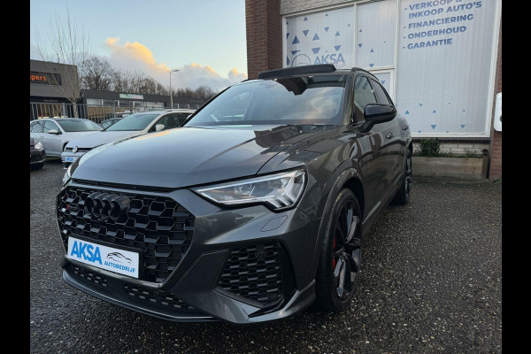 Audi RS Q3 RS Q3 2.5 TFSI Audi RS Q3 RS Q3 2.5 TFSI