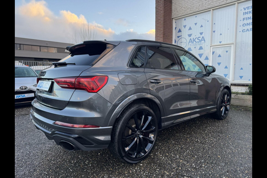 Audi RS Q3 RS Q3 2.5 TFSI Audi RS Q3 RS Q3 2.5 TFSI