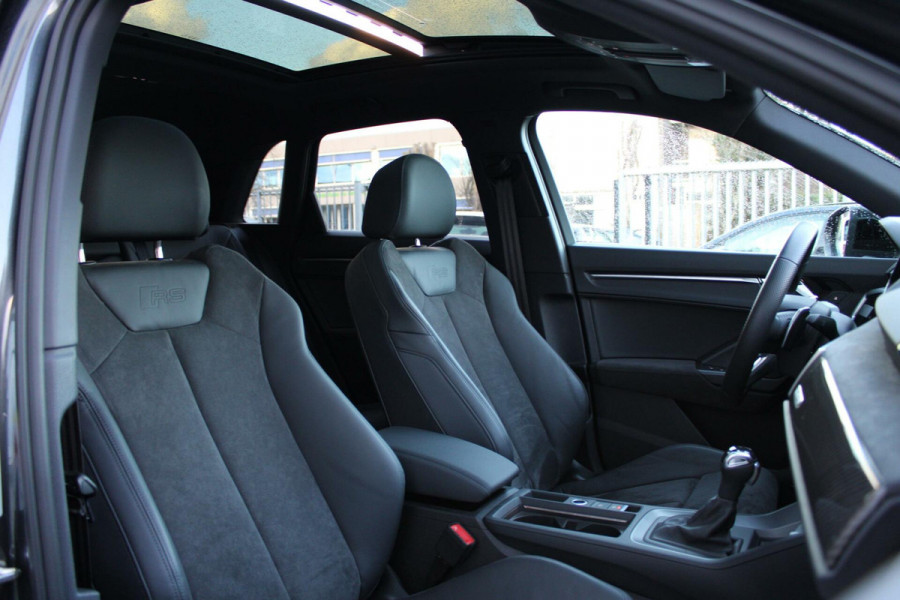 Audi RS Q3 RS Q3 2.5 TFSI Audi RS Q3 RS Q3 2.5 TFSI