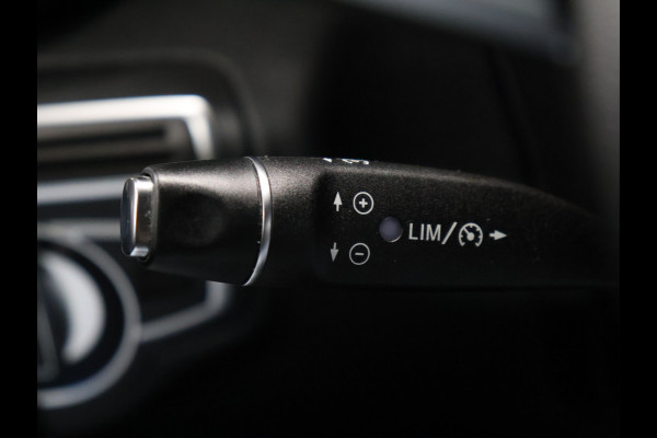 Mercedes-Benz C-Klasse 200 AMG Sport Night pakket [CAMERA, VOL LEDER, LEDVERLICHTING, STOELVERWARMING, PDC V+A, BLUETOOTH, CRUISE, CLIMATE, NIEUWSTAAT]