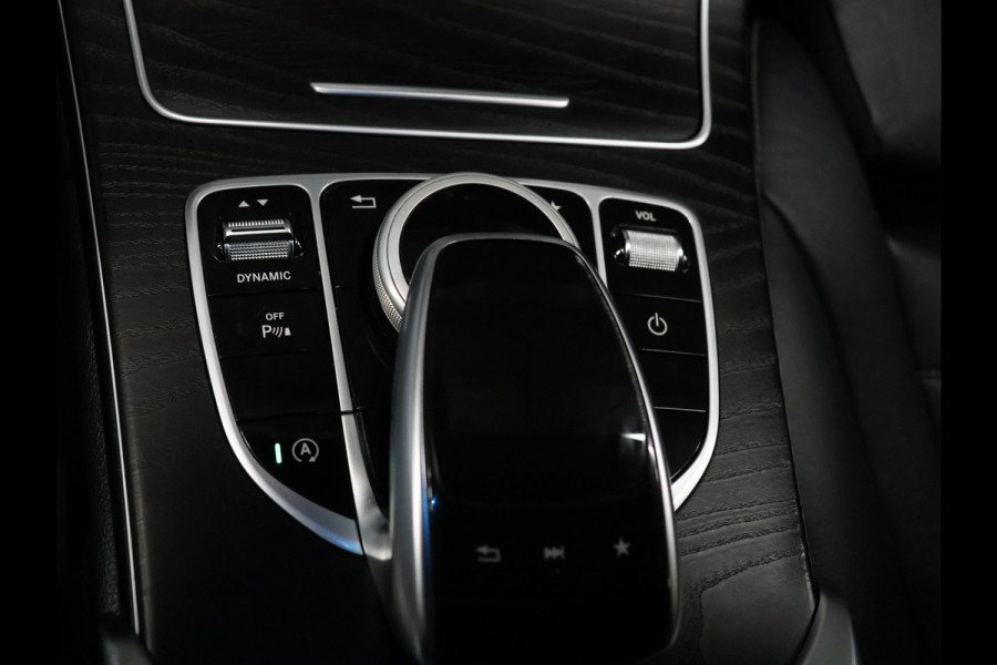 Mercedes-Benz C-Klasse 200 AMG Sport Night pakket [CAMERA, VOL LEDER, LEDVERLICHTING, STOELVERWARMING, PDC V+A, BLUETOOTH, CRUISE, CLIMATE, NIEUWSTAAT]