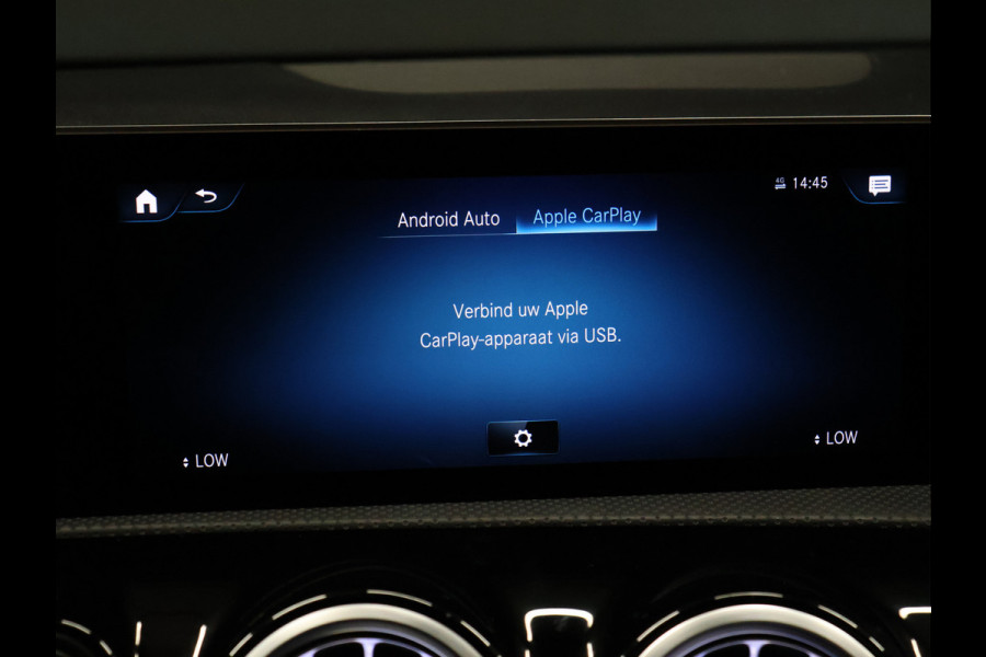 Mercedes-Benz CLA-Klasse 200 Business Solution Progressive [SCHUIFKANTELDAK, CAMERA, PDC 360+, APPLE CARPLAY, ANDROID AUTO, STOELVERWARMING, CRUISE CONTROL, FLIPPERS, AUTO AIRCO, NAVIGATIE, NIEUWSTAAT]