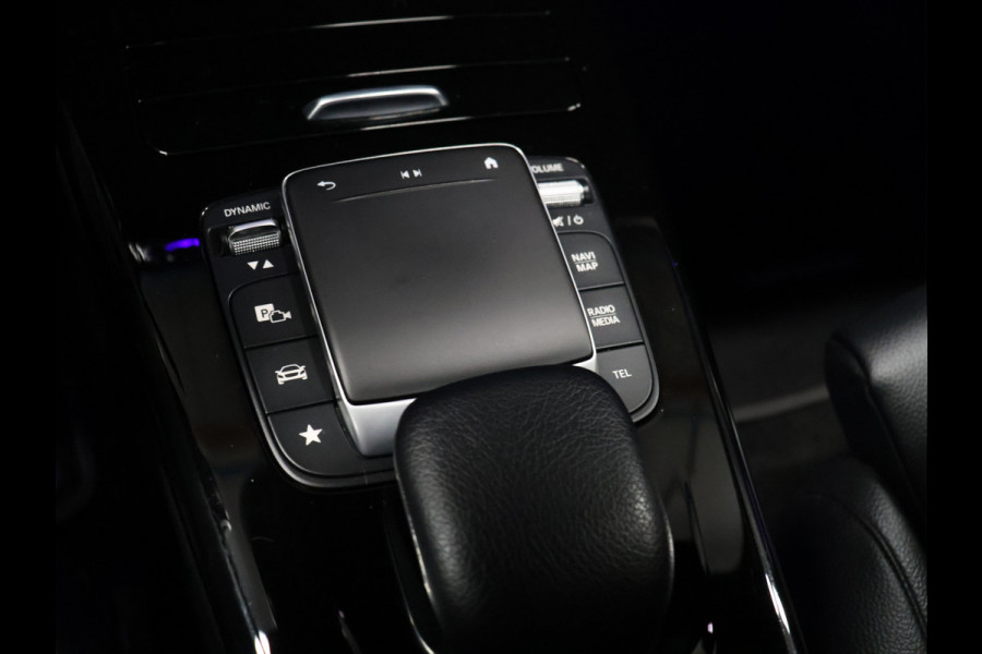 Mercedes-Benz CLA-Klasse 200 Business Solution Progressive [SCHUIFKANTELDAK, CAMERA, PDC 360+, APPLE CARPLAY, ANDROID AUTO, STOELVERWARMING, CRUISE CONTROL, FLIPPERS, AUTO AIRCO, NAVIGATIE, NIEUWSTAAT]