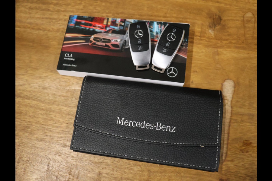 Mercedes-Benz CLA-Klasse 200 Business Solution Progressive [SCHUIFKANTELDAK, CAMERA, PDC 360+, APPLE CARPLAY, ANDROID AUTO, STOELVERWARMING, CRUISE CONTROL, FLIPPERS, AUTO AIRCO, NAVIGATIE, NIEUWSTAAT]