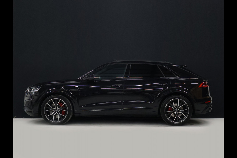Audi Q8 55 TFSI e quattro S Line Sport [RS STOELEN, SCHUIFKANTELDAK, APPLE CARPLAY, BANG & OLUFSEN, MEMORY SEATS, ADAPTIVE CRUISE, 360 CAMERA, STUURVERWARMING, STOELVERWARMING, NIEUWSTAAT]