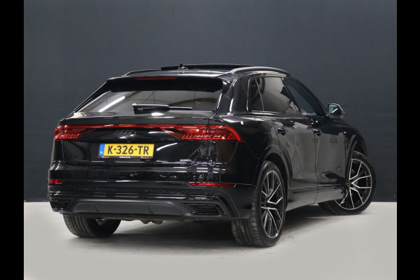 Audi Q8 55 TFSI e quattro S Line Sport [RS STOELEN, SCHUIFKANTELDAK, APPLE CARPLAY, BANG & OLUFSEN, MEMORY SEATS, ADAPTIVE CRUISE, 360 CAMERA, STUURVERWARMING, STOELVERWARMING, NIEUWSTAAT]